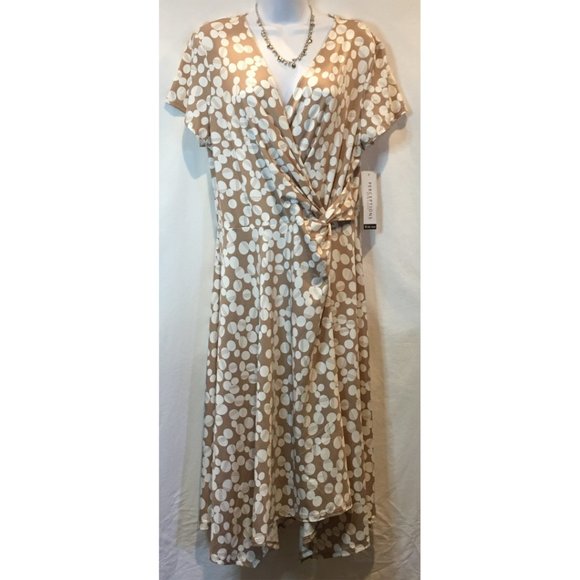 NEW Plus Short Sleeve DRESS - Picture 1 of 2